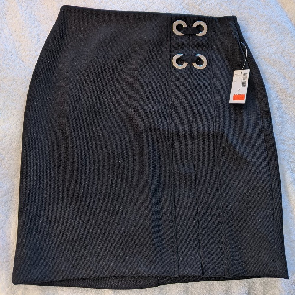 NWT Reitmans Black Grommet Pencil Skirt - Size 2 - 19" Length